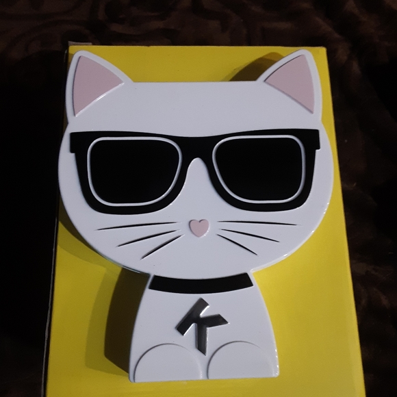 Karl Langerfeld eyeshadow pallet.  New in box. - Picture 1 of 3